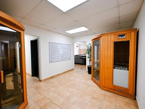 Sauna - 406-725 Place Fortier, Montréal (Saint-Laurent), QC - Indoor Photo Showing Other Room