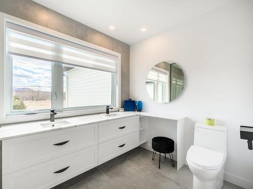 Salle de bains attenante Ã  la CCP - 55 Rue Des Monts, Saint-Mathieu-De-Beloeil, QC - Indoor Photo Showing Bathroom