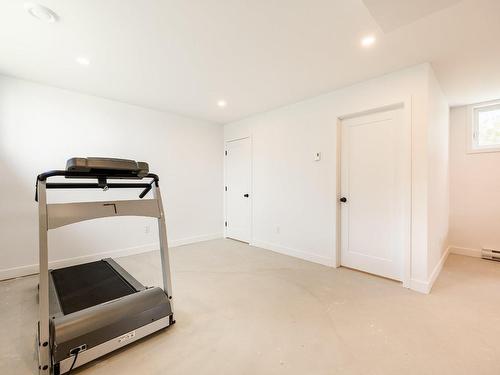 Bedroom - 55 Rue Des Monts, Saint-Mathieu-De-Beloeil, QC - Indoor Photo Showing Gym Room