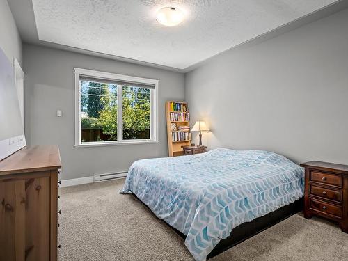 23-2030 Wallace Ave, Comox, BC - Indoor Photo Showing Bedroom