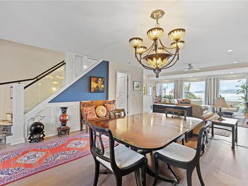 5481 Deep Bay Dr, Bowser, BC - Indoor Photo Showing Dining Room