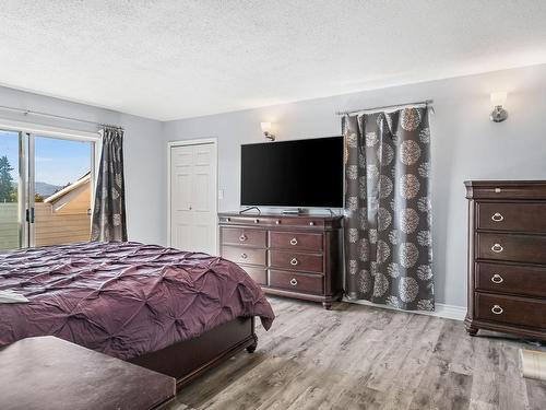 3101 Mcnaughton Ave, Port Alberni, BC - Indoor Photo Showing Bedroom
