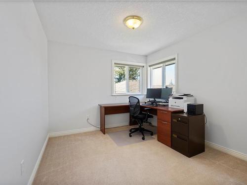 852 Whistler Pl, Nanaimo, BC - Indoor Photo Showing Office