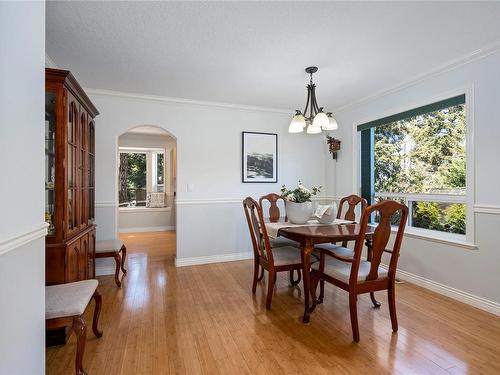 852 Whistler Pl, Nanaimo, BC - Indoor Photo Showing Dining Room