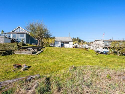 5630 Island Hwy South, Union Bay, BC - Outdoor