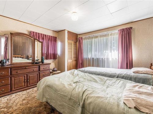 70 Roberta Rd West, Nanaimo, BC - Indoor Photo Showing Bedroom