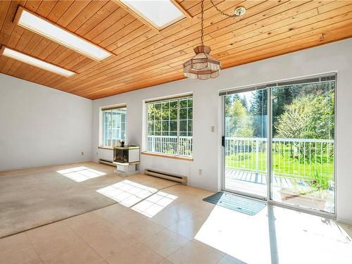 B-324 Sutil Rd, Quadra Island, BC - Indoor Photo Showing Other Room
