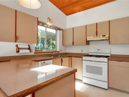 B-324 Sutil Rd, Quadra Island, BC - Indoor Photo Showing Kitchen With Double Sink