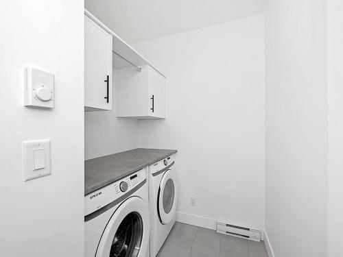 221 Caspian Dr, Colwood, BC - Indoor Photo Showing Laundry Room