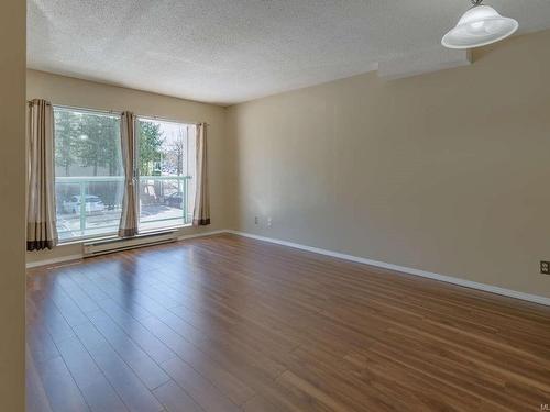203-6715 Dover Rd, Nanaimo, BC - Indoor Photo Showing Other Room