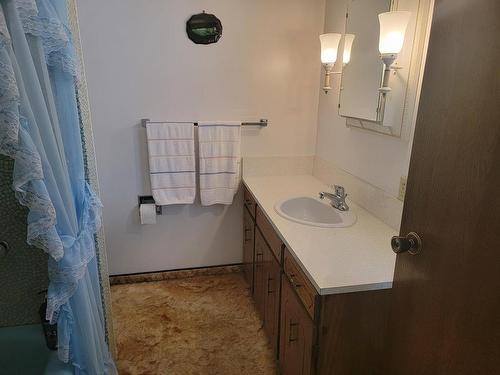 201 Langworthy Street, Schreiber, ON - Indoor Photo Showing Bathroom
