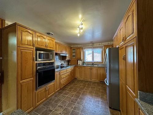 9 Grannies Road, Gorham Township, ON - Indoor Photo Showing Kitchen