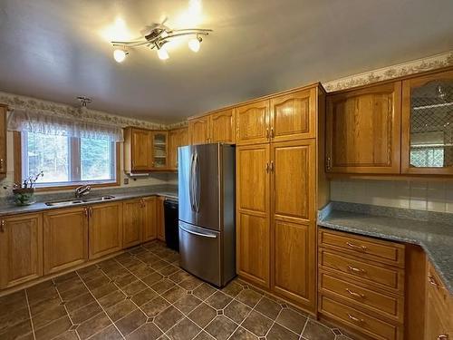 9 Grannies Road, Gorham Township, ON - Indoor Photo Showing Kitchen With Double Sink