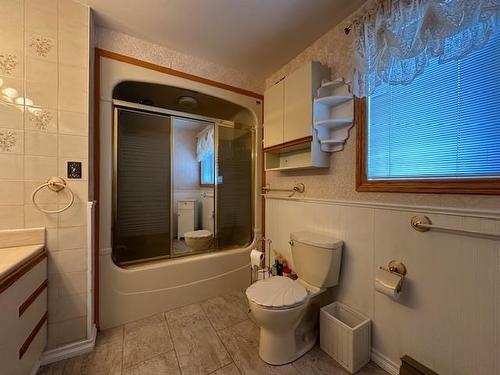 9 Grannies Road, Gorham Township, ON - Indoor Photo Showing Bathroom