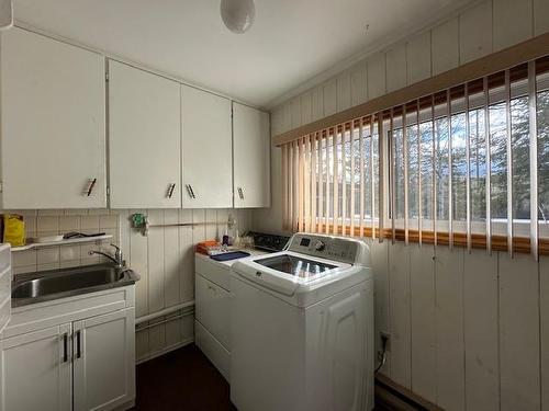 9 Grannies Road, Gorham Township, ON - Indoor Photo Showing Laundry Room