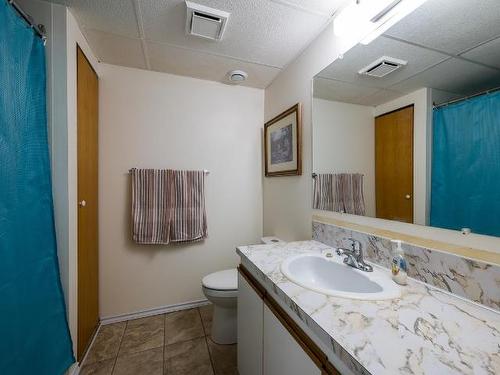 5101 Dallas Drive, Kamloops, BC - Indoor Photo Showing Bathroom