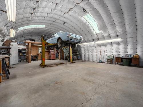 194 Deste Road, Lillooet, BC - Indoor Photo Showing Garage