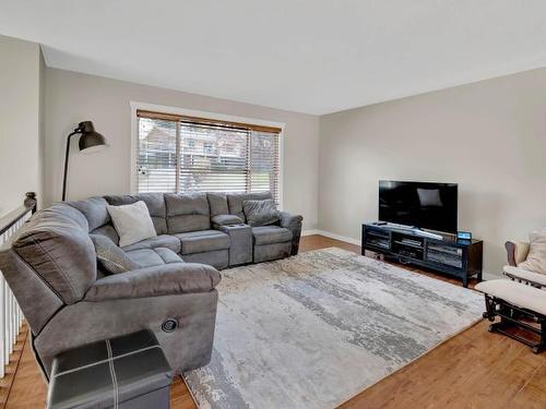 1884 Springhill Drive, Kamloops, BC - Indoor Photo Showing Living Room