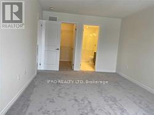 46 Circus Cres N, Brampton, ON - Indoor Photo Showing Other Room