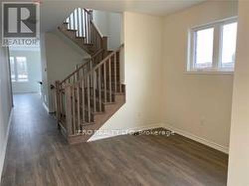 46 Circus Cres N, Brampton, ON - Indoor Photo Showing Other Room