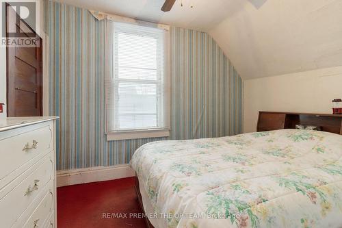 312 Ridgeway Road, Fort Erie, ON - Indoor Photo Showing Bedroom