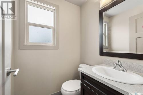 254 Maningas Bend, Saskatoon, SK - Indoor Photo Showing Bathroom