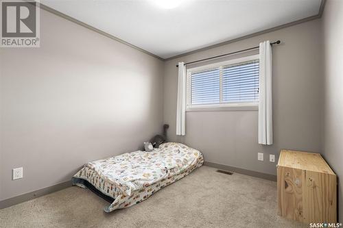 254 Maningas Bend, Saskatoon, SK - Indoor Photo Showing Bedroom