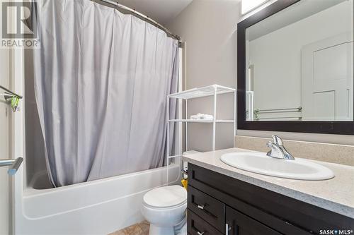 254 Maningas Bend, Saskatoon, SK - Indoor Photo Showing Bathroom