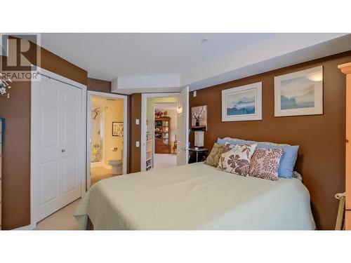 515 Houghton Road Unit# 210, Kelowna, BC - Indoor Photo Showing Bedroom