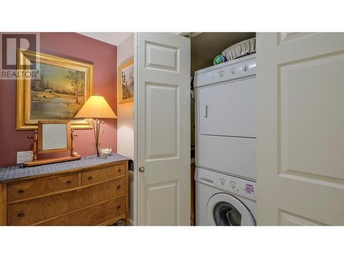 515 Houghton Road Unit# 210, Kelowna, BC - Indoor Photo Showing Laundry Room