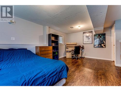 1824 Saddleview Avenue, Lumby, BC - Indoor Photo Showing Bedroom