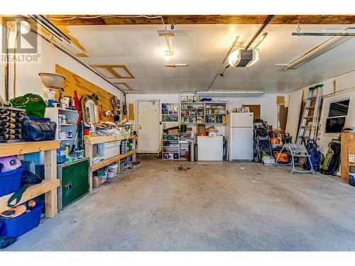 1824 Saddleview Avenue, Lumby, BC - Indoor Photo Showing Garage