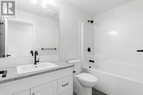 313 Arrowleaf Rise, Coldstream, BC - Indoor Photo Showing Bathroom