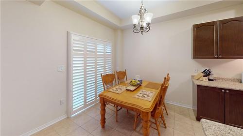 5 Bankfield Crescent, Stoney Creek, ON - Indoor Photo Showing Dining Room