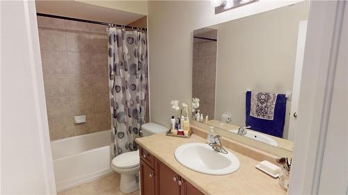 5 Bankfield Crescent, Stoney Creek, ON - Indoor Photo Showing Bathroom