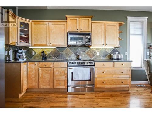 9313 Orchard Ridge Drive, Coldstream, BC - Indoor Photo Showing Kitchen