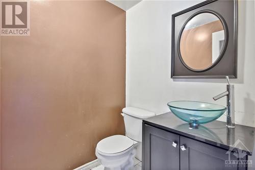 1844 River Road, Ottawa, ON - Indoor Photo Showing Bathroom