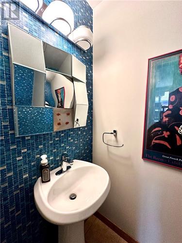 1372 Paquette Street, Greater Sudbury, ON - Indoor Photo Showing Bathroom