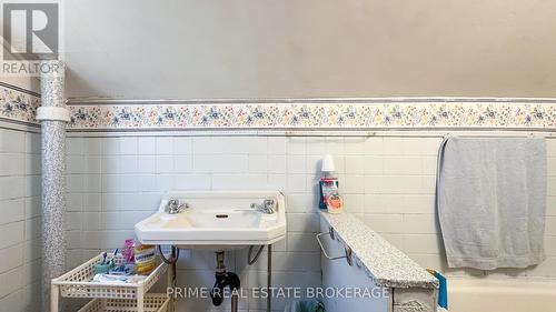 262 Prince Arthur Street, South Huron, ON -  Photo Showing Laundry Room