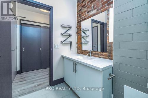 405 - 121 King Street E, Hamilton, ON -  Photo Showing Bathroom