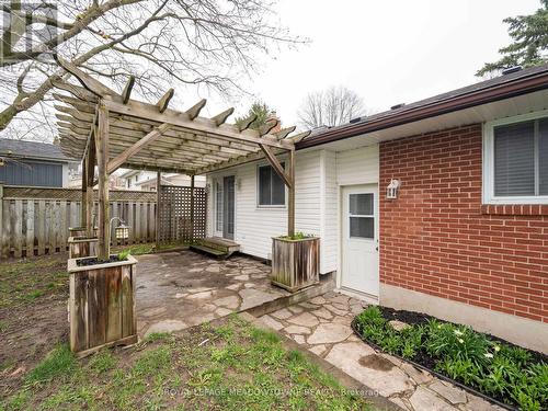342 Dale Cres, Waterloo, ON - Outdoor With Exterior