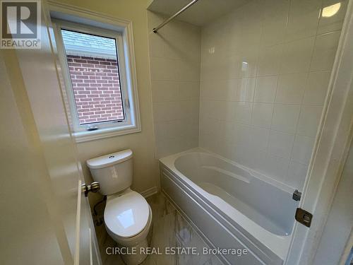 380 Leanne Lane, Shelburne, ON - Indoor Photo Showing Bathroom