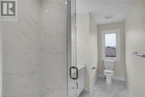 2 Bouw Place, Dutton/Dunwich, ON - Indoor Photo Showing Bathroom