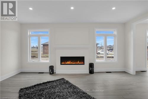 2 Bouw Place, Dutton/Dunwich, ON - Indoor Photo Showing Other Room With Fireplace
