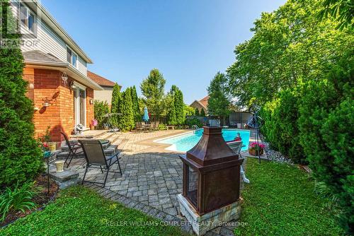 109 Udell Way, Grimsby, ON - Outdoor With In Ground Pool With Deck Patio Veranda