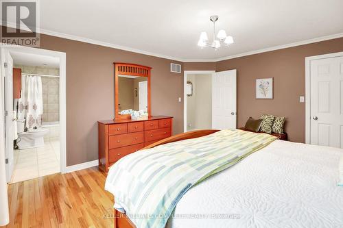 109 Udell Way, Grimsby, ON - Indoor Photo Showing Bedroom