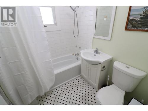 1230 Cuddie Crescent, Prince George, BC - Indoor Photo Showing Bathroom