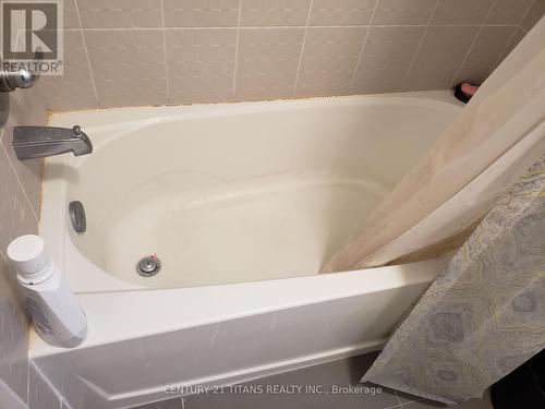 2058 Donald Cousens Parkway, Markham, ON - Indoor Photo Showing Bathroom