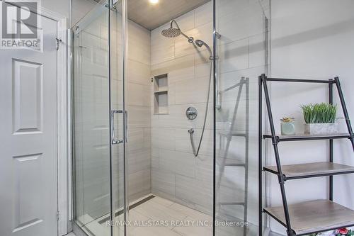 61 Jacob Way, Whitchurch-Stouffville, ON - Indoor Photo Showing Bathroom