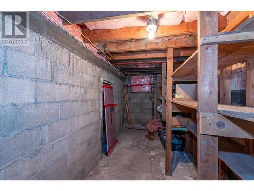 4003 27 Avenue, Vernon, BC - Indoor Photo Showing Other Room